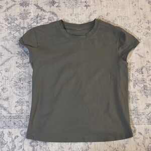 Lululemon Women’s Organic Cotton Baby Tee - sz M - army green